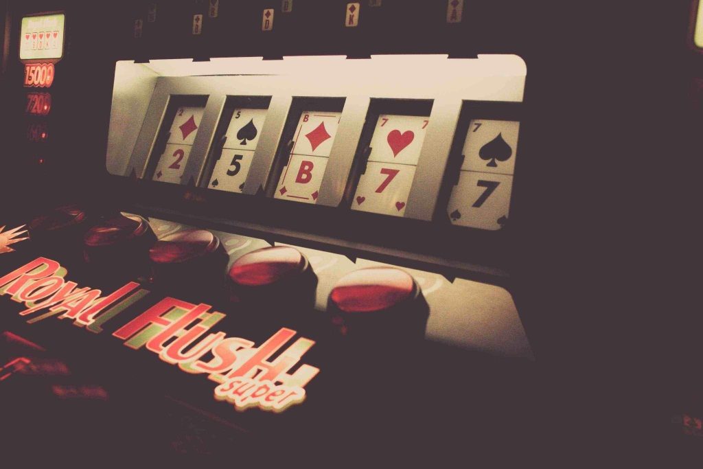 互动娱乐新时代：s8滚球与开云棋牌的创新探索💡